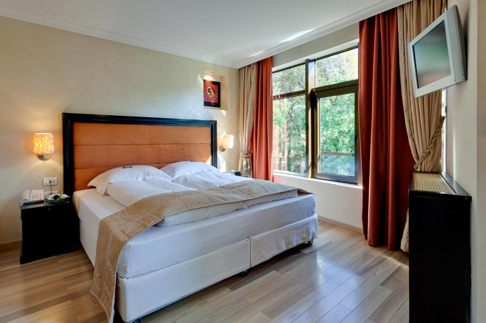 Moxa Bucharest Boutique Hotel Bilik gambar