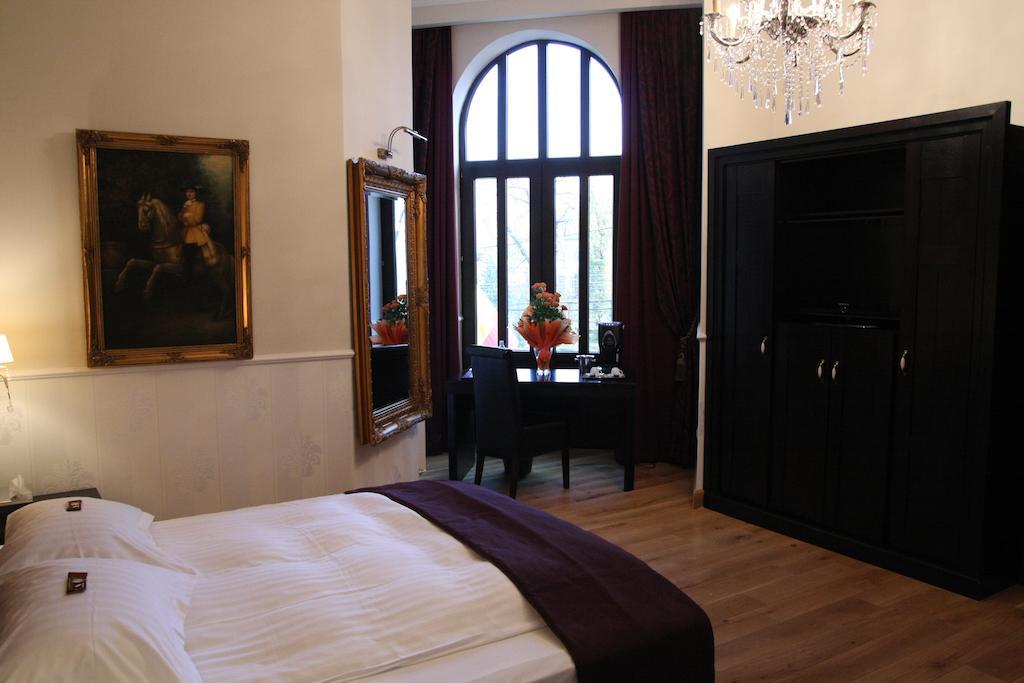 Moxa Bucharest Boutique Hotel Luaran gambar
